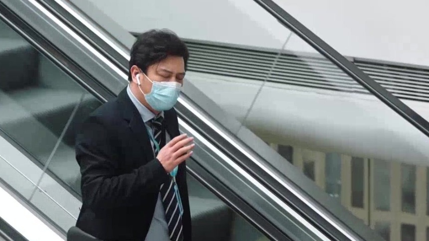 张克沉浸式给客户推销保险