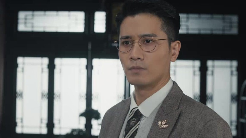 周左得知顾曼丽看重自己百感交集，陈浅和周左坦白身份